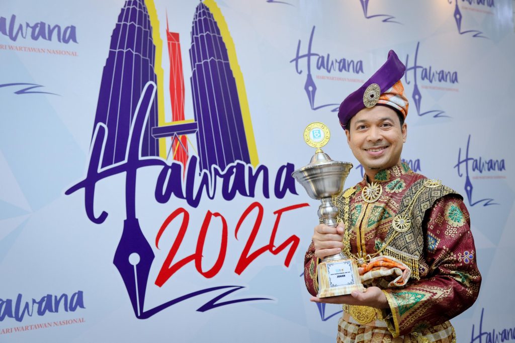 Fedtri Yahya buktikan pantun bukan sekadar hobi, terus angkat warisan bahasa. ‘Kalau tak diasah akan berkarat’